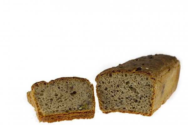 ekologiczny chleb z orzechami włoskimi